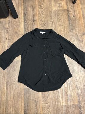 DR2 Women's Black Button Down Shirt  Size M
